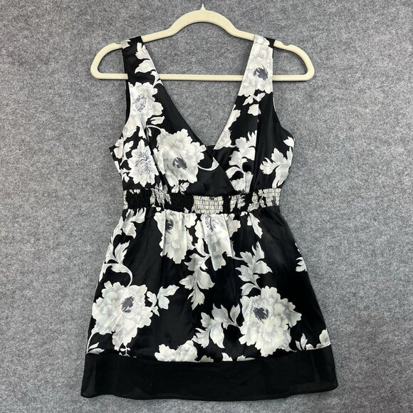 White House Black Market Tops - NWT White House Black Market Babydoll Top Size S Silk Floral Empire Office Siren